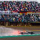 Max Verstappen prolongeert wereldtitel in bizarre regenrace in Japan