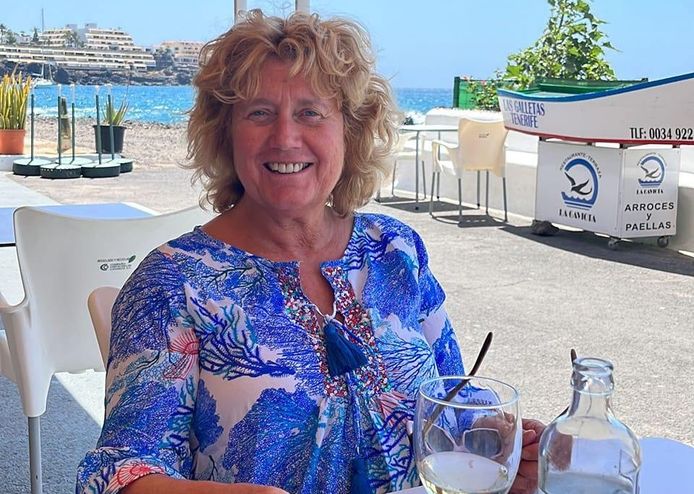 Sabine (61) verruilde Deinze voor Tenerife en is daar niet rouwig om: “Ik betaal minder belastingen en leef veel goedkoper.”