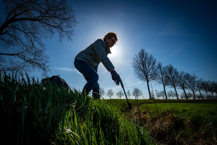 Hoe Corona De Zwerfvuilraper In Mij Wakker Maakt De Voldoening Van Een Volle Vuilniszak Zwolle Ad Nl