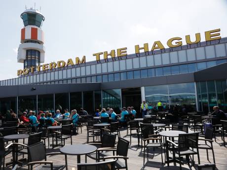 Uitspraken directeur Rotterdam The Hague Airport wekken woede: ‘De messen zijn geslepen’