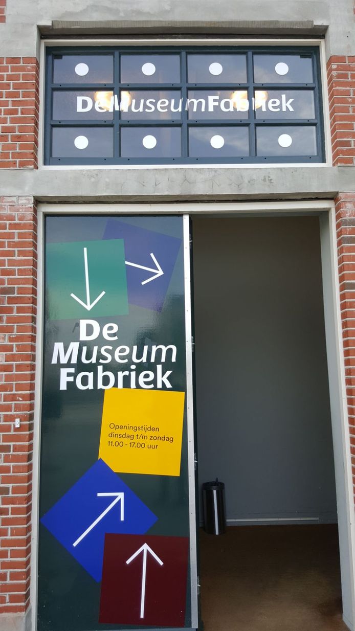 Ook op de deur prijkt al de nieuwe naam.