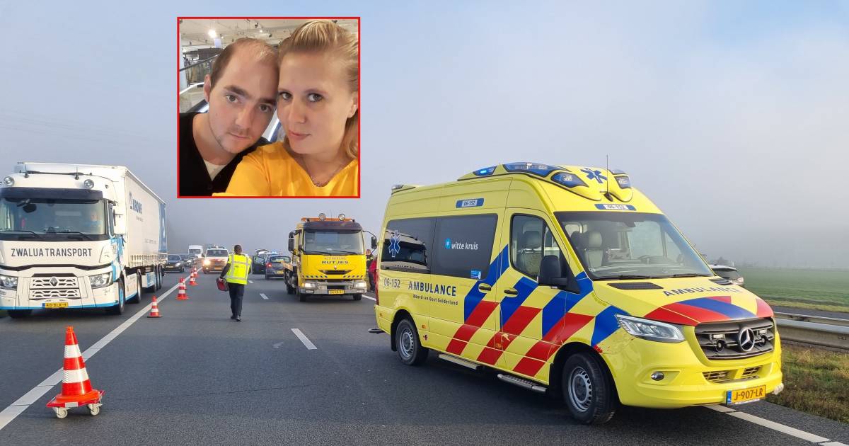Bestuurder veroorzaakt opzettelijk ongeval met auto waarin zwangere vrouw zit.