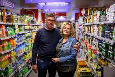 Robert en Diana van de Plus-supermarkt in Overdinkel gaan hun team en de klanten missen, maar anders