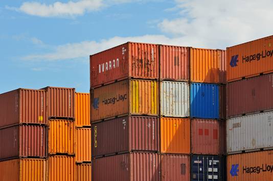 Containers in de haven van Antwerpen. Onder andere het transport van en naar China is verstoord door het coronavirus.