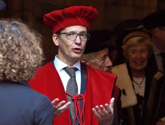 Geduld van rector is op na dodelijke studentendoop: “Wie charter niet ondertekent, riskeert sancties die zelfs kunnen leiden tot uitsluiting KU Leuven”
