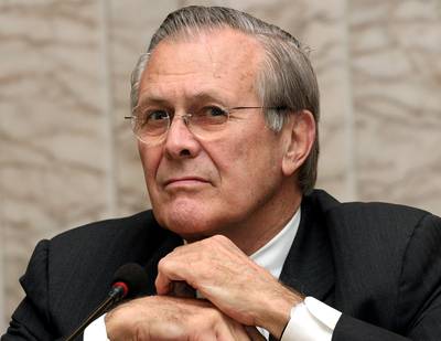 Donald Rumsfeld, ancien chef du Pentagone sous G.W. Bush, est décédé à 88 ans