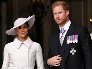 Harry et Meghan au bord du divorce? Pourquoi la presse britannique s’emballe