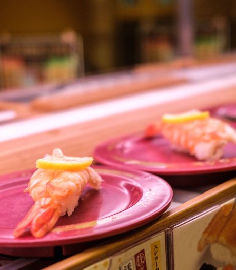 Trois Japonais interpellés après le scandale du "sushi-terro"