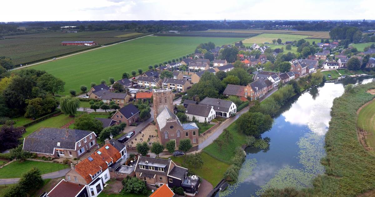 Groeten uit Acquoy, het dorp van de ‘Betuwse toren van Pisa’