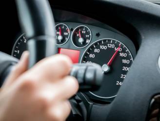15-jarige tiener rijdt 168 km/u op autosnelweg in “geleende” auto van zijn ouders