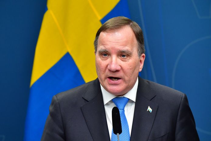 De Zweedse eerste minister Stefan Löfven waarschuwt voor “duizenden doden”.