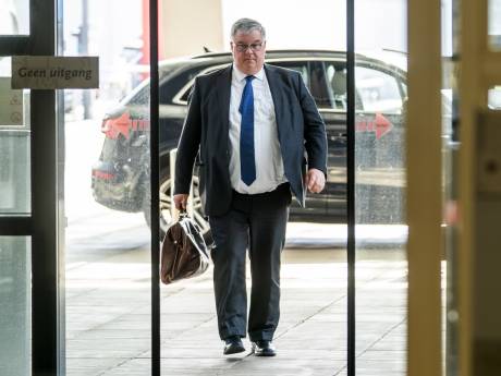 Voorzitter Bruls van veiligheidsregio: Opvang vluchtelingen te zware klus voor gemeenten