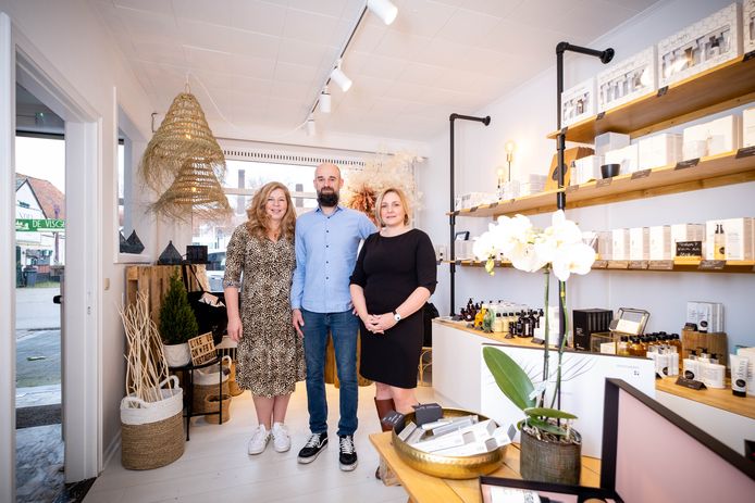 Inge De Keuster, Bjorn Boogers en Vanessa Porton openen Oh Lijf! in de Bergstraat