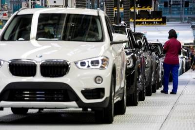 Nedcar verplicht werknemers tot overwerk op zaterdag