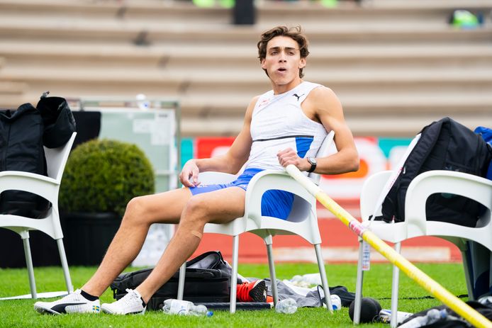 Armand Duplantis moest het vorig jaar met slechts 1500 toeschouwers doen tijdens de FBK Games. Toernooidirecteur Hans Kloosterman hoopt dat ditmaal het Hengelose stadion is uitverkocht voor onder meer de Zweedse wereldkampioen polsstokhoogspringen.