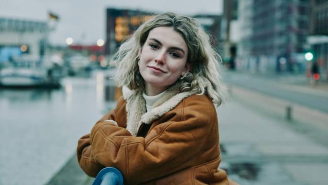 StuBru-stem Gloria Monserez (20) zoekt rust in haar hectische leven: “Soms slaap ik maar 4 uur. Dan huil ik gegarandeerd de volgende dag”