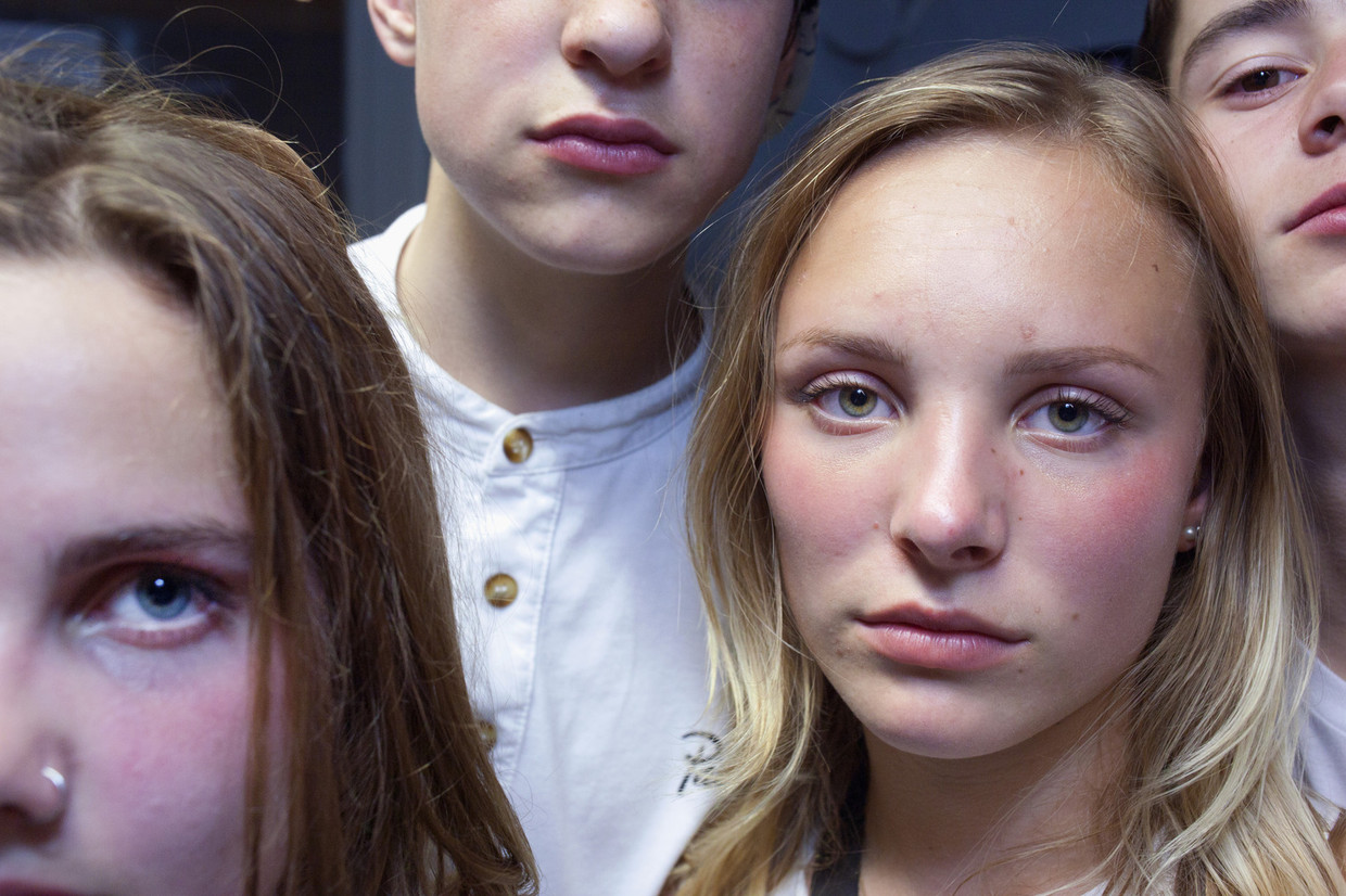 Tina (17). Beeld Martijn van de Griendt