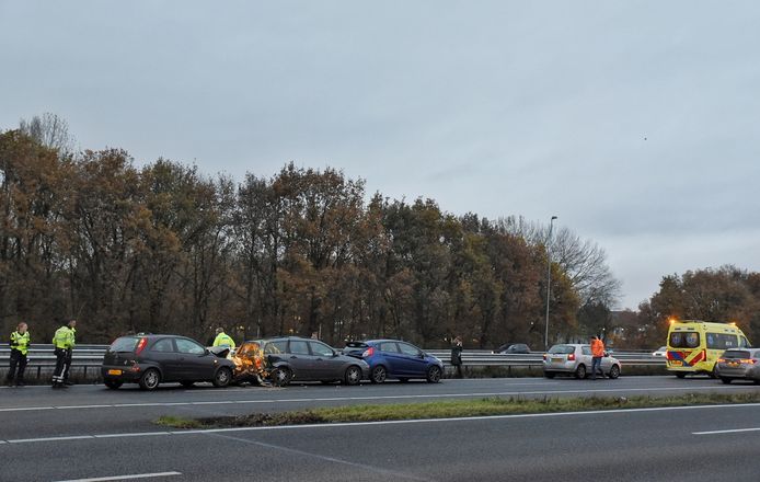 De schade na het ongeluk op de A65/A58.