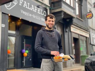 Nieuwe falafelbar in Overpoort: “De studenten iets anders bieden dan frieten en pita”