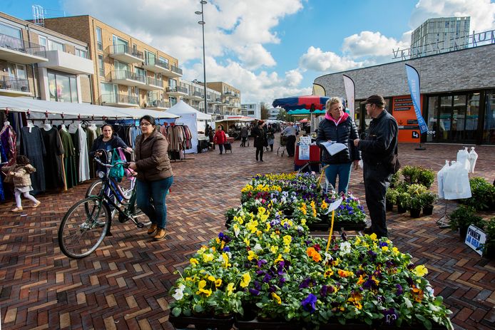 Het Wagnerplein is tussen 2016 en 2019 grotendeels vernieuwd, inclusief nieuwe woningen en winkels.