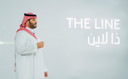 De Saudische kroonprins Mohammed bin Salman bij de voorstelling van het prestigeproject
