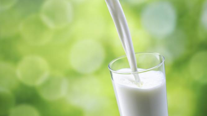 Is het goed om ‘melk’ van erwten, haver of amandelen te drinken?