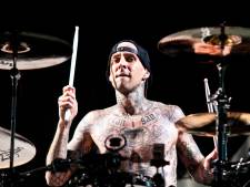 Travis Barker stapt 13 jaar na ongeluk weer in vliegtuig