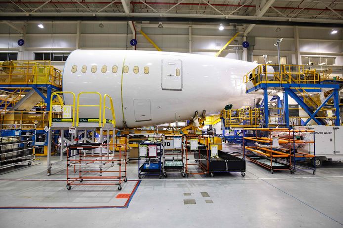 Een Boeing 787-Dreamliner in de maak.