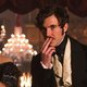 Tom Hughes in 'Victoria': 'Zes peuters en drie hondjes op de set... Anarchie aan het hof!'