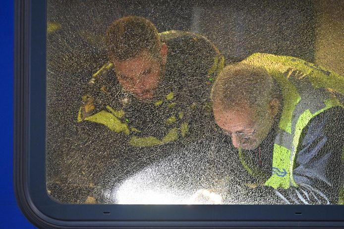 Onderzoek in trein in Breda die waarschijnlijk werd beschoten.