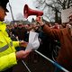 We zetten alle hoofdrolspelers van de gaswinning voor een zaal vol Groningers