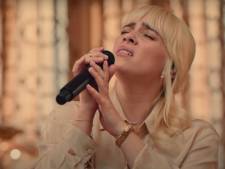 Billie trekt scheur open op nieuw lied: ‘Middelvinger voor wie zegt dat ze fluistert’