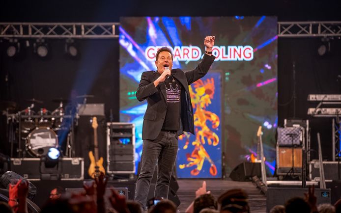 Gerard Joling in actie tijdens een Mega Piraten Festijn.