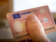 Bestuurder bij Zwolle voor de vijftiende (!) keer betrapt zonder rijbewijs (en dat is niet het enige)