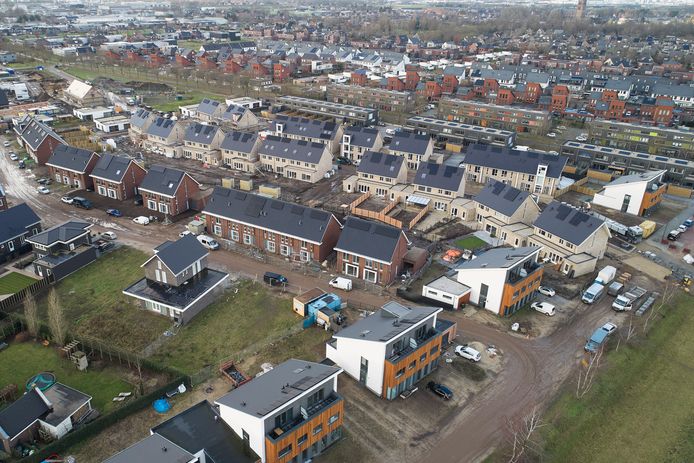 De straten Sleutelbloem en Zonnebloem zijn de laatste plekken in de Piekenhoef waar nu nog koophuizen worden gebouwd.