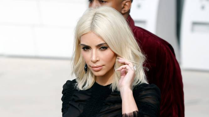 Kritiek op Kim Kardashian na topless poseren voor dochtertje North (4)