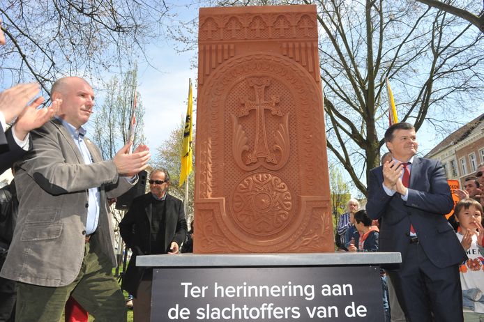 Mechelen onthulde in 2015 een monument ter nagedachtenis van de slachtoffers van de Armeense genocide. Met Marc Hendrickx en Bart Somers.
