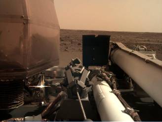 Ruimtesonde InSight stuurt haarscherpe foto van Mars