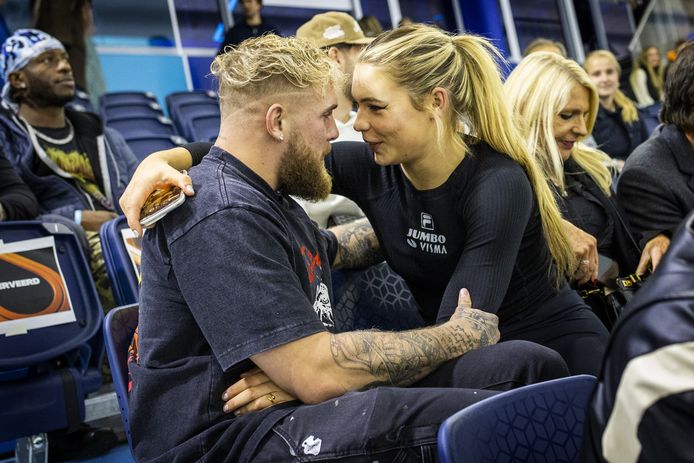 Circus Jutta & Jake in Thialf: 'Het slaat natuurlijk nergens op hoeveel moeite hij in mij stopt, superschattig' | Schaatsen | AD.nl