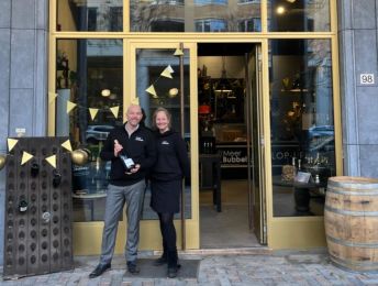 Tchin-tchin! Hier in Utrecht opent een nieuwe wijnspeciaalzaak