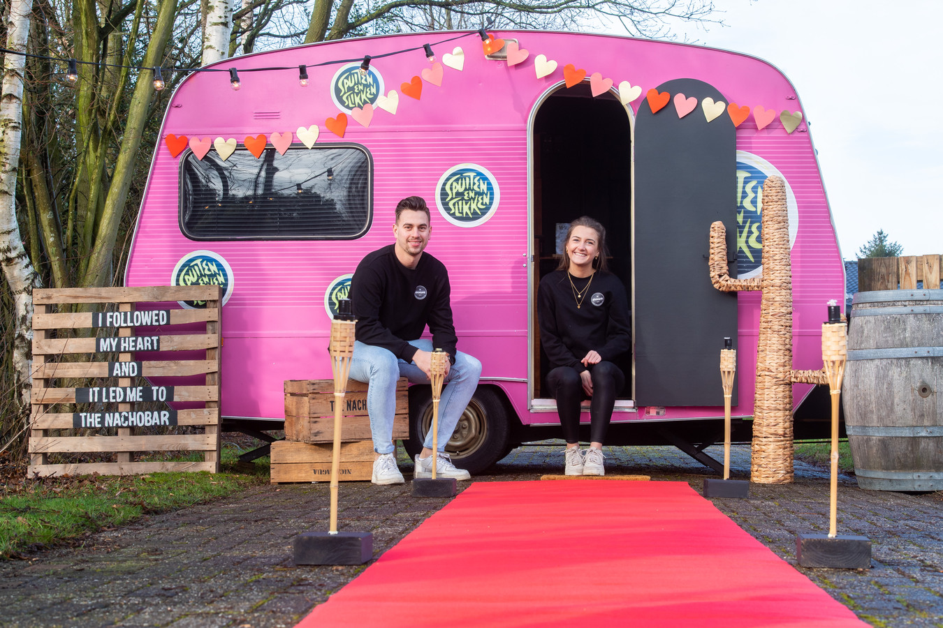 High-nacho met bubbels in de seksmobiel van Spuiten en Slikken | Foto |  bndestem.nl