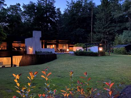 Dit bijzondere landhuis op de Veluwe stond 15 jaar leeg, nu is het een monument: ‘Architect kreeg compleet carte blanche’
