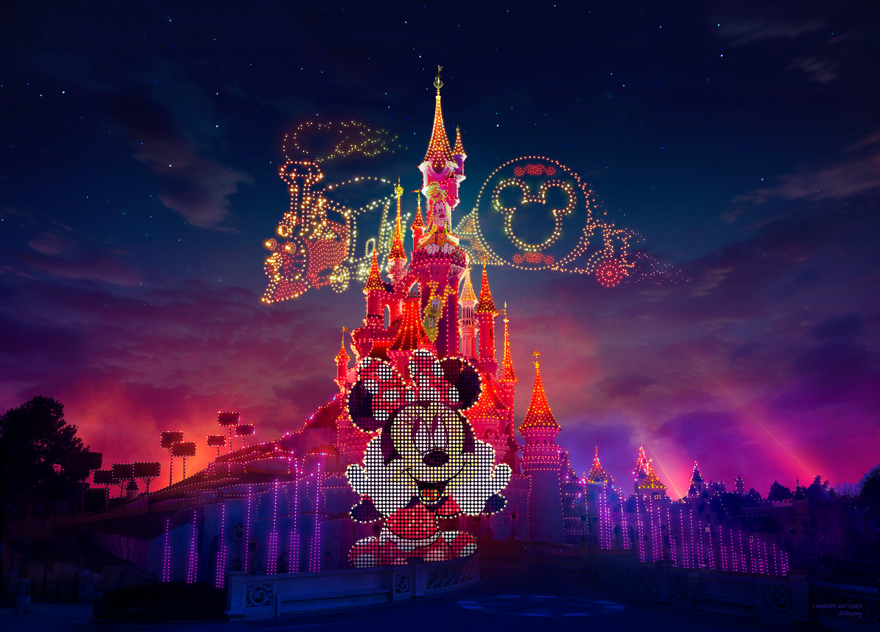 Lichtjesparade in de lucht en dagshow vol animatiefilms: Disneyland ...