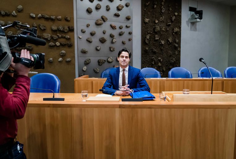 Rob Jetten, minister voor klimaat en energie, tijdens het debat over de salderingsregeling voor kleinverbruikers.  Beeld ANP