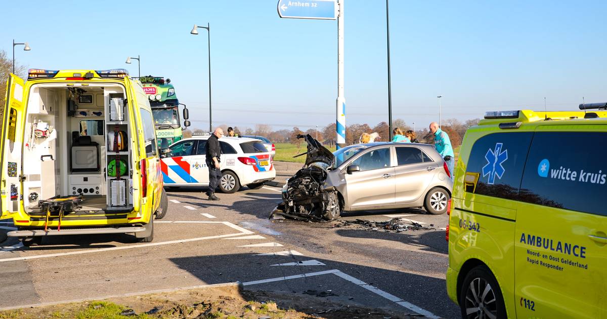 Ongeval in Apeldoorn zorgt voor verkeershinder bij A50.