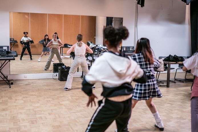 Dansen op 't Venster na schooltijd.