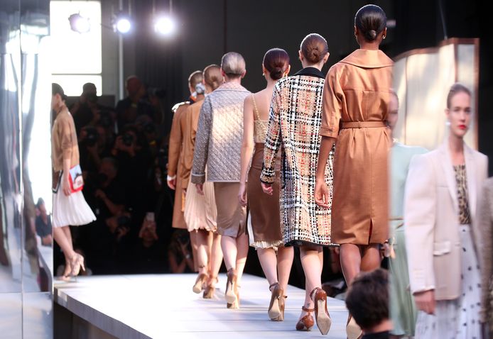 Riccardo Tisci maakt debuut voor Burberry: 7 dingen die je moet weten, Mode & Beauty