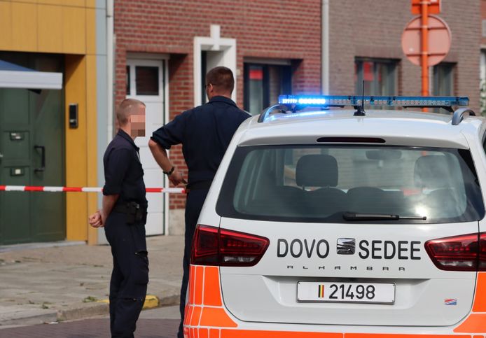 DOVO komt ter plaatse na vondst verdacht pakket in postkantoor van Boechout.