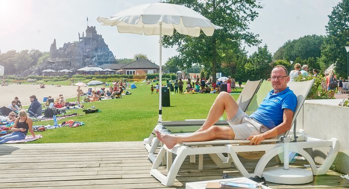 Ton Derks op het terras van Hemelrijk in Volkel.