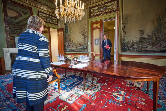 Informateur Mariette Hamer, hier ontvangt ze Premier Mark Rutte, sprak vorige week met vertegenwoordigers uit de kunst en cultuur.  Foto ANP